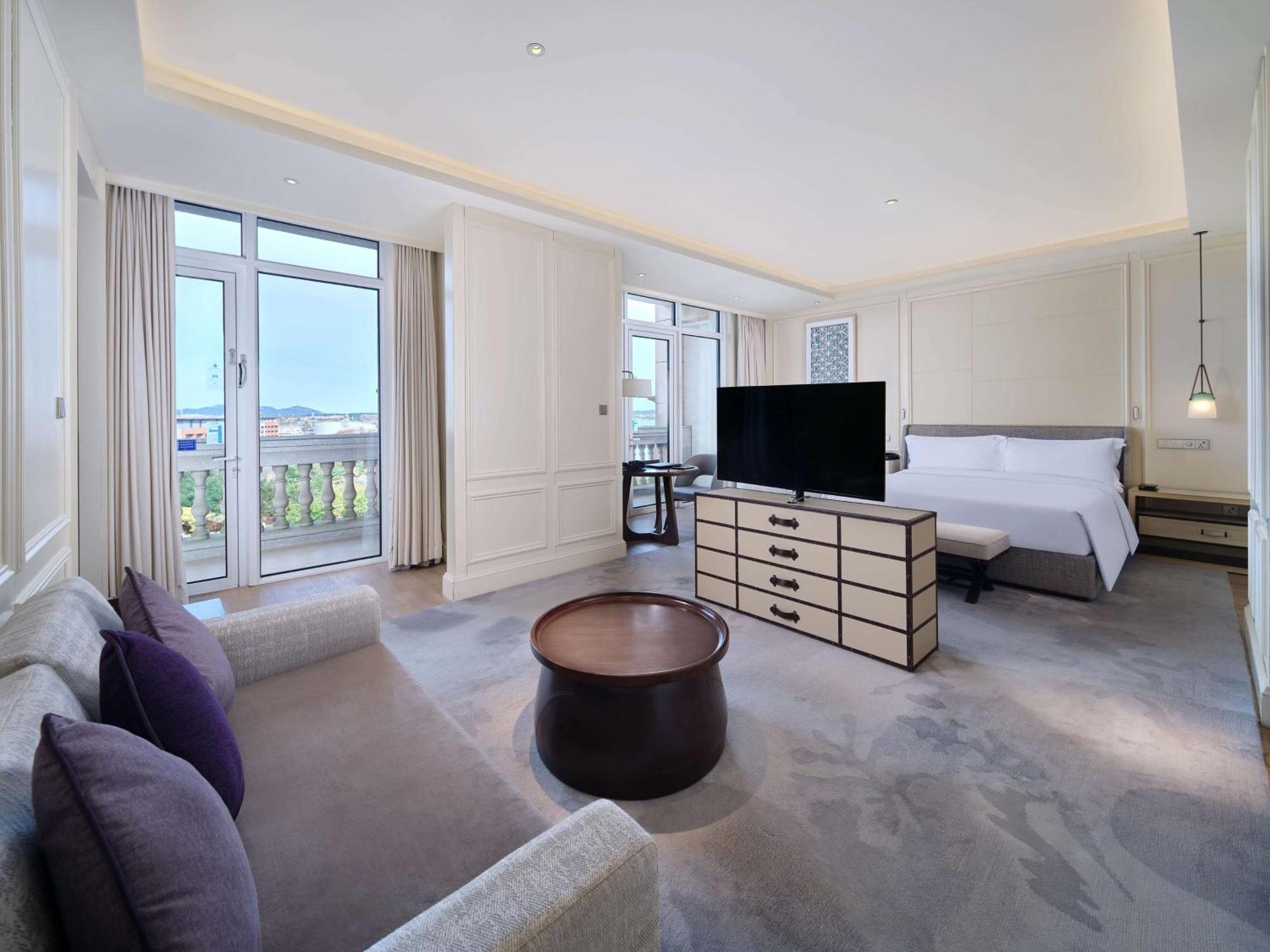 Hilton Dalian Golden Pebble Beach Resort Zhaojiatun Exterior foto