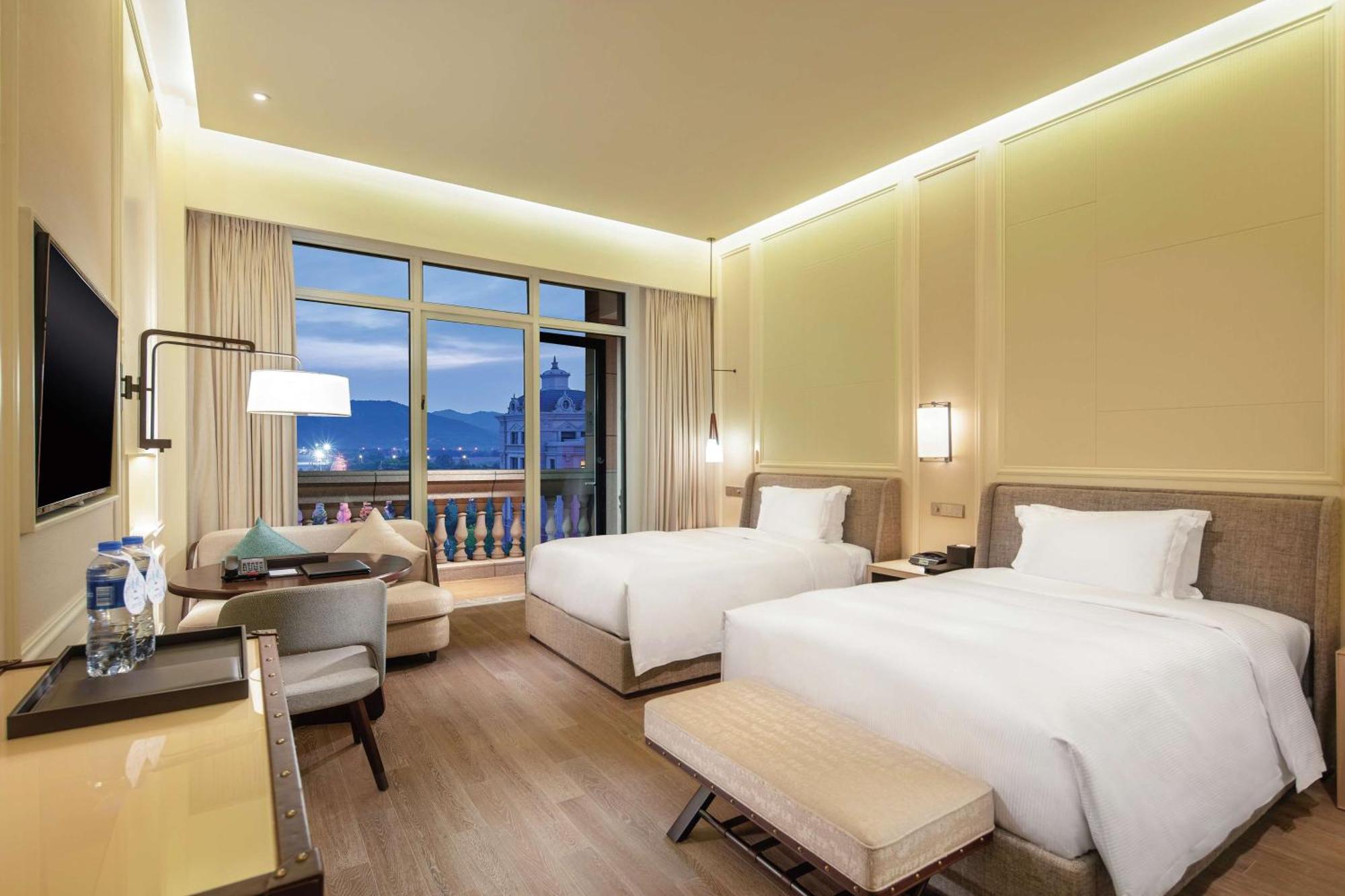 Hilton Dalian Golden Pebble Beach Resort Zhaojiatun Exterior foto