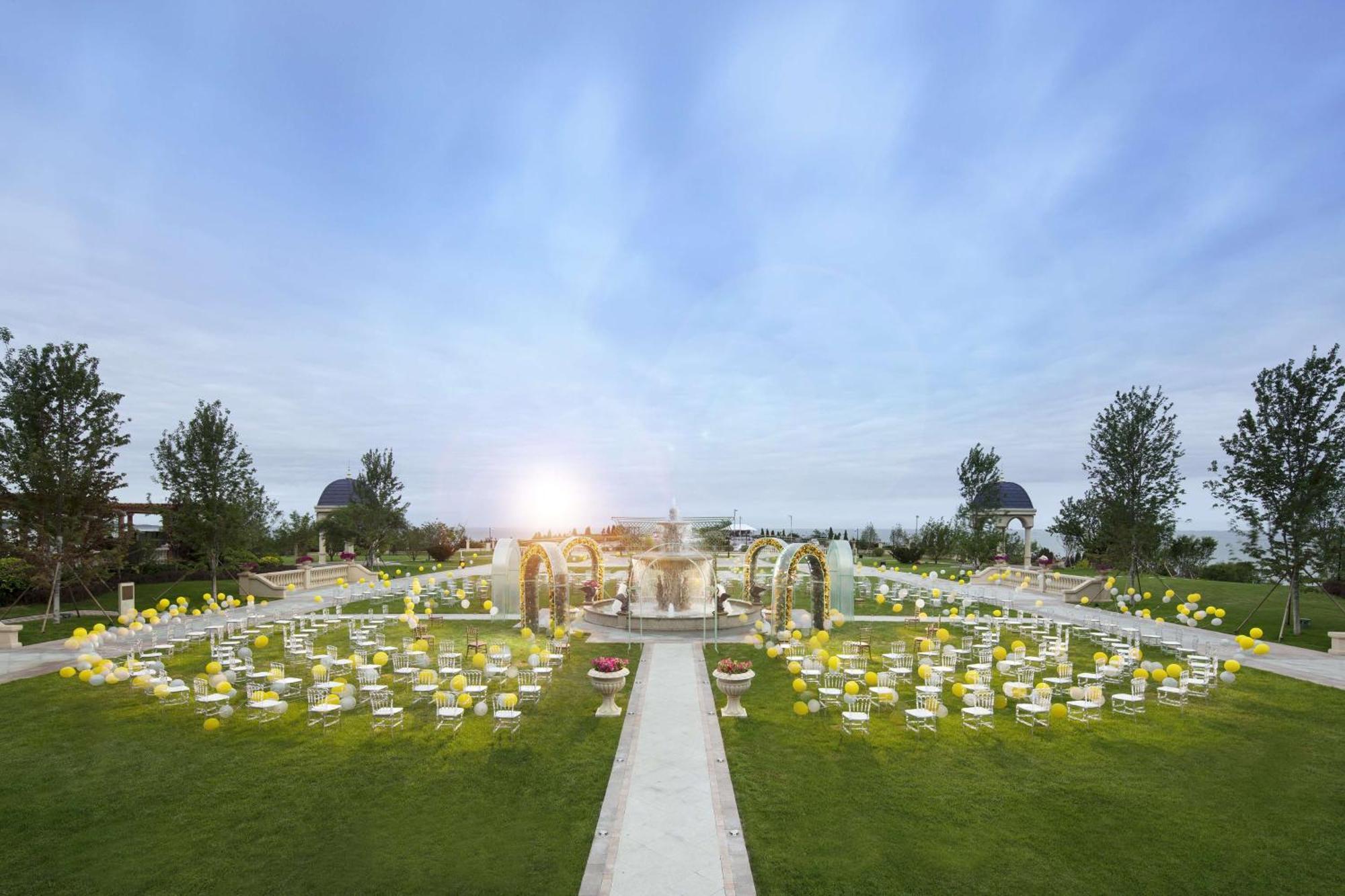Hilton Dalian Golden Pebble Beach Resort Zhaojiatun Exterior foto